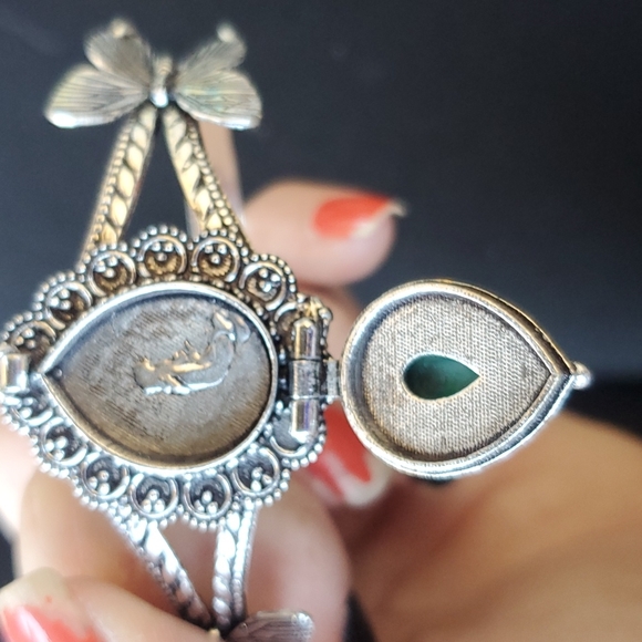 New Emerald 925 Silver Butterflies Poison Cuff Bracelet. - Picture 7 of 11